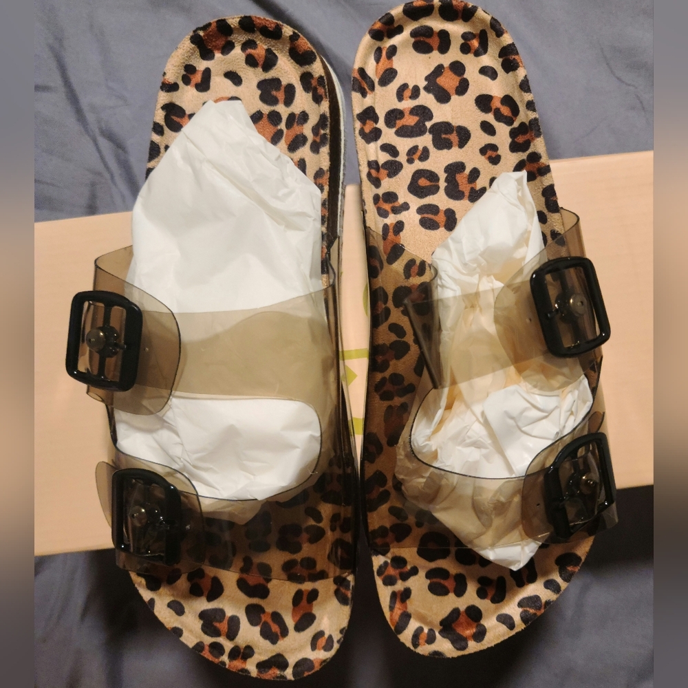 NIB YOKI Women's Size 7 Black